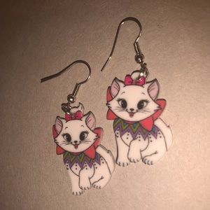 Cute Marie Dangling Earrings